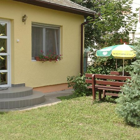 Emese Apartman Hajduszoboszlo Bagian luar foto