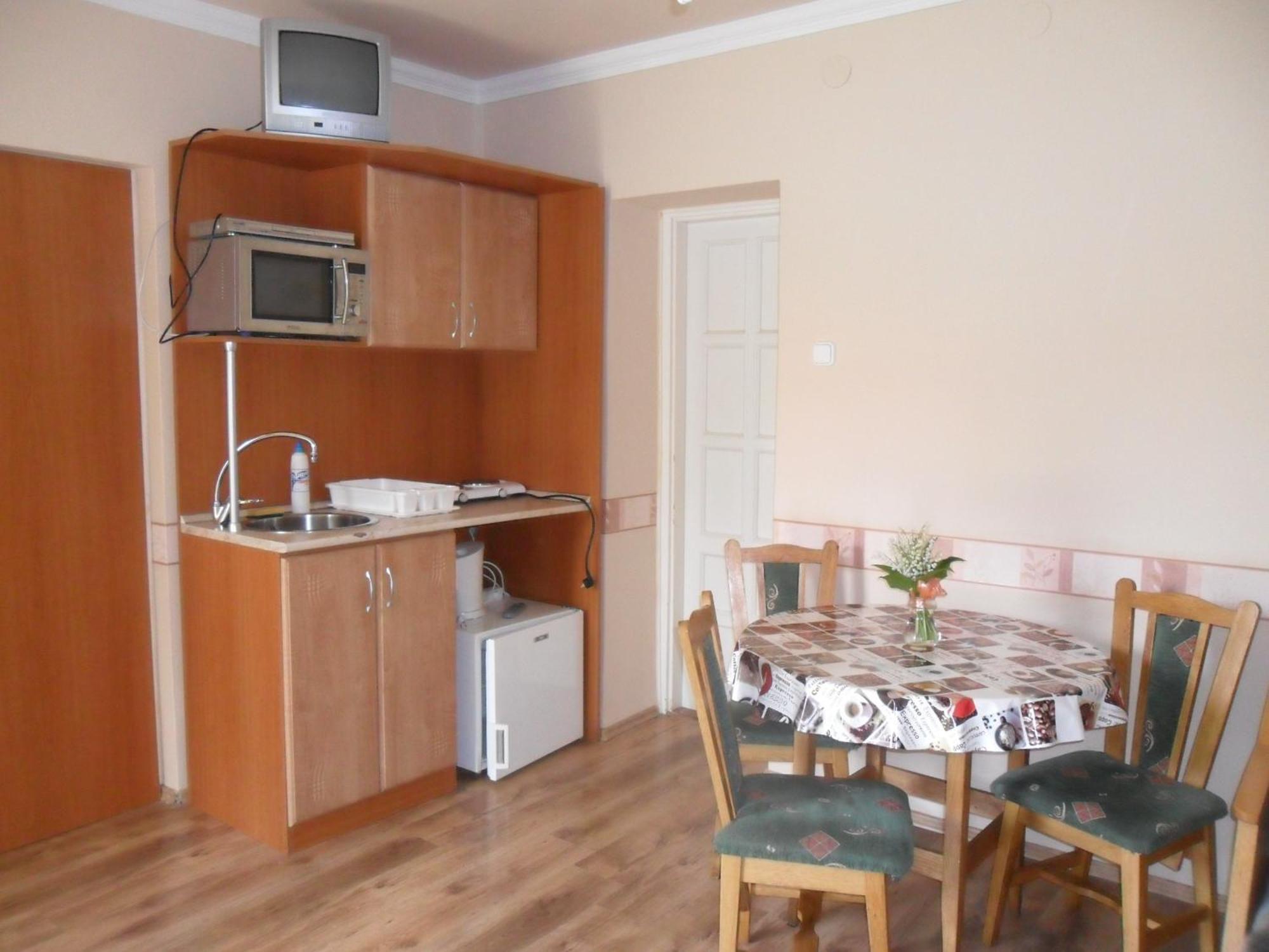 Emese Apartman Hajduszoboszlo Bagian luar foto